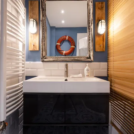 Paulay Deluxe Studio *