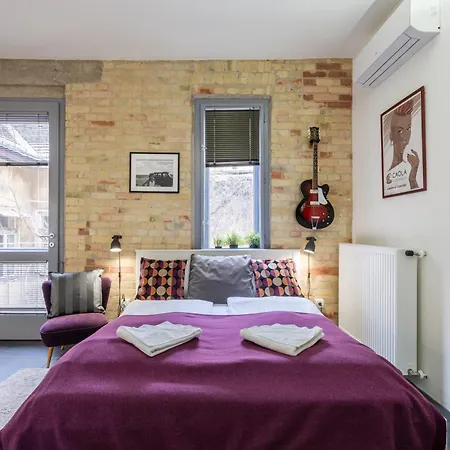 Paulay Deluxe Studio Apartment